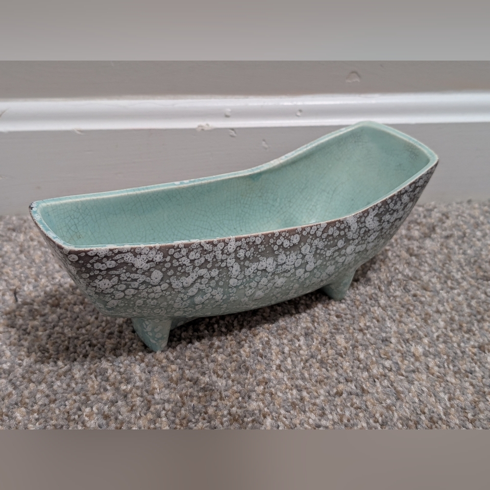 Vintage USA Planter Possibly McCoy?